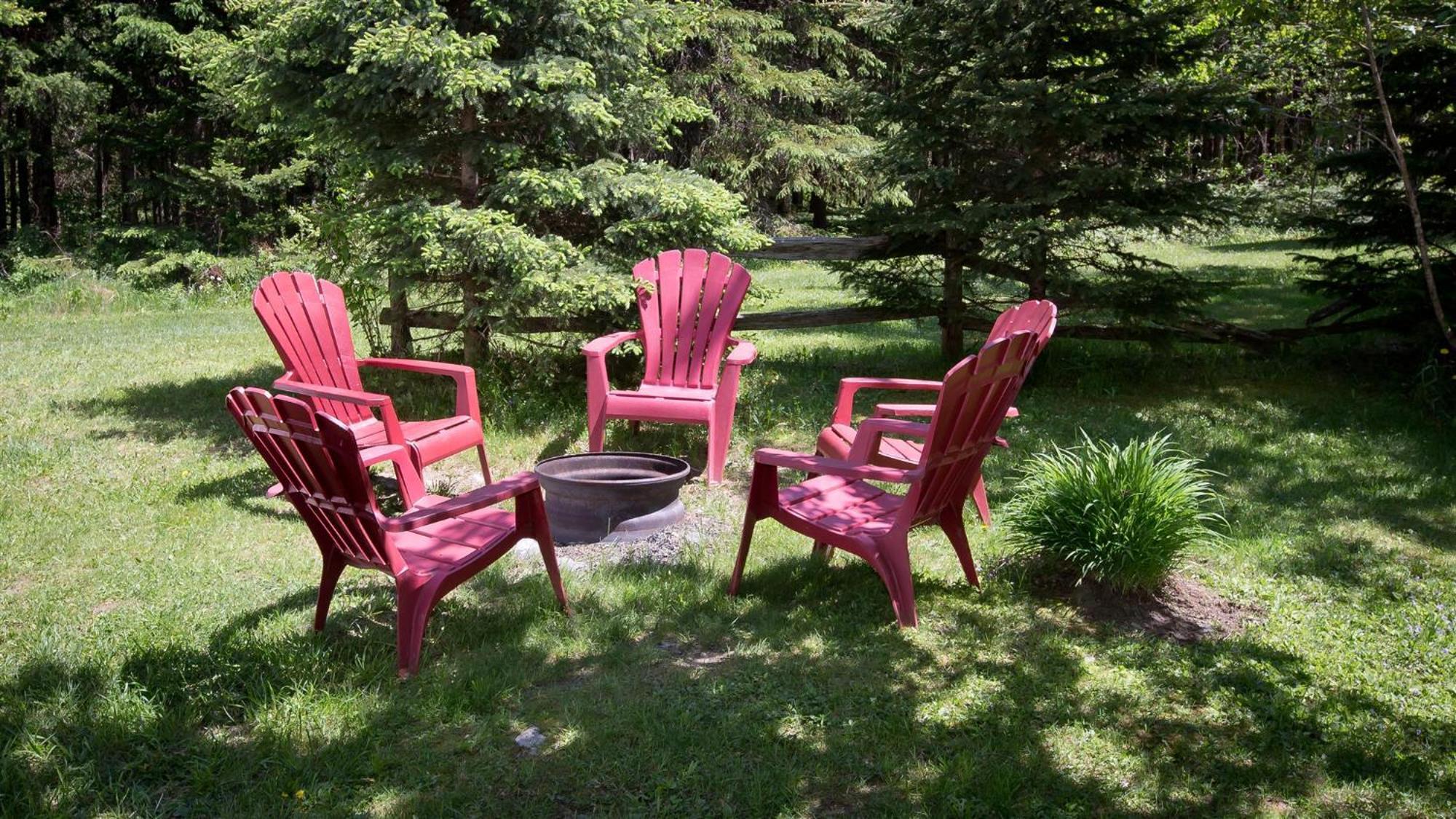 Camping Chalets Spas Pignons Rouges Saint Romain Exteriér fotografie